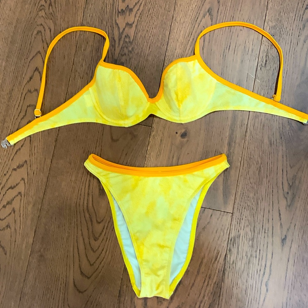Hip Up mix and match. 2piece swimsuit yellow orange